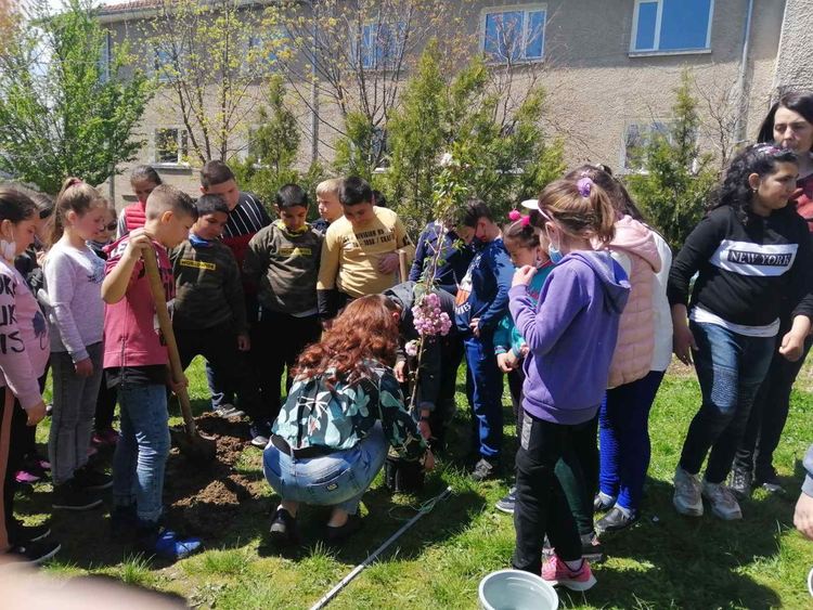 Екоинициативи в Деня на Земята