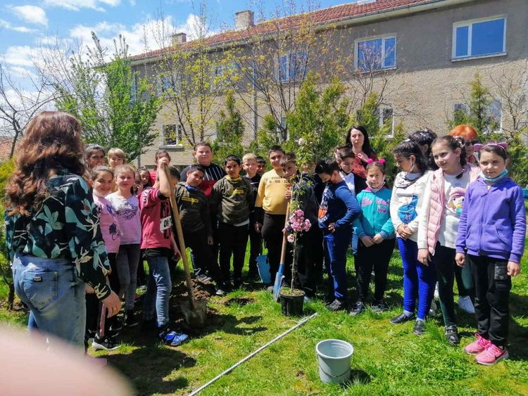 Екоинициативи в Деня на Земята