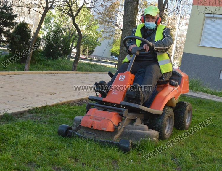 Пръскат в четвъртък срещу кърлежи на Кенана и в Орфей