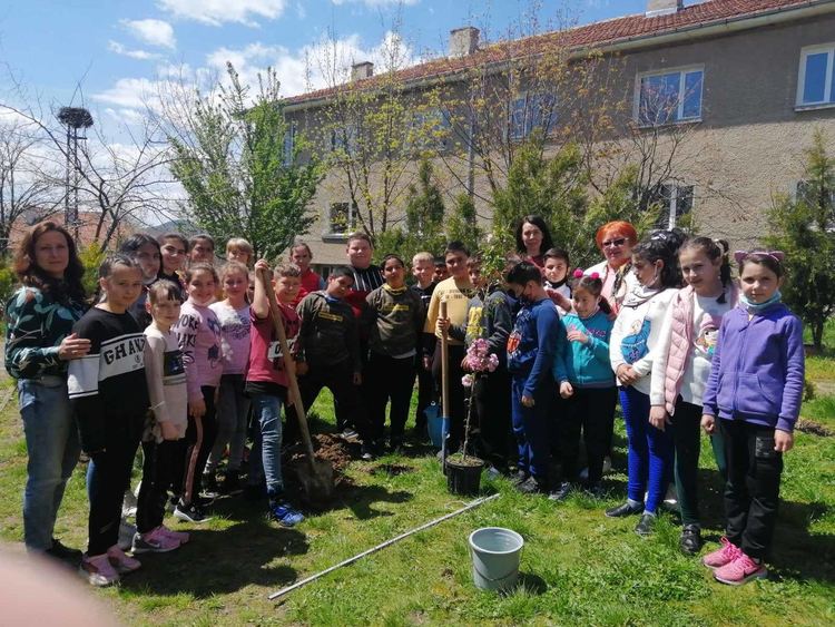 Екоинициативи в Деня на Земята