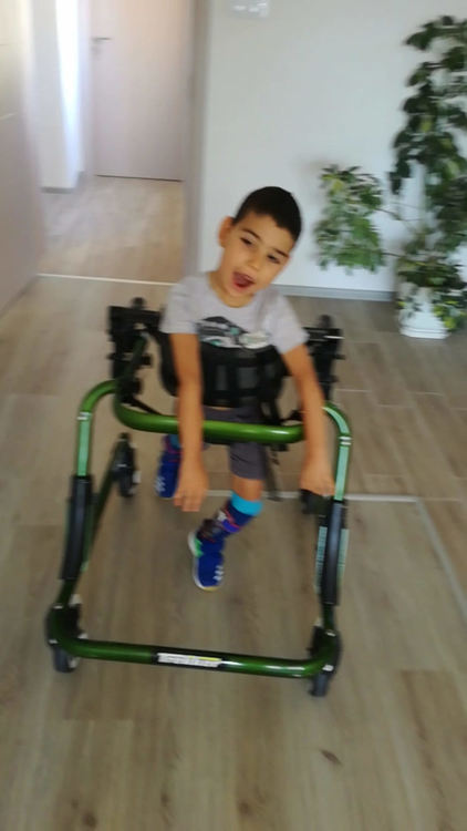 За Вики вече са събрани над 33 хиляди лева, семейството благодари за подкрепата