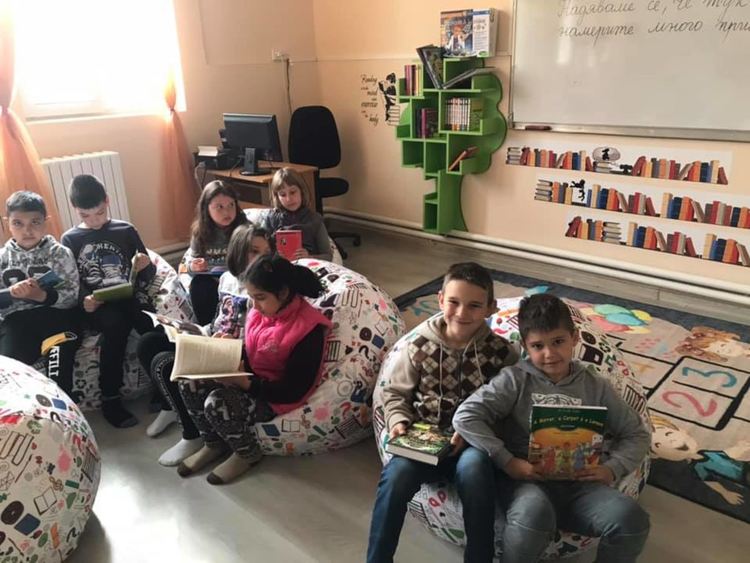 Кът за четене откриха в Началното училище