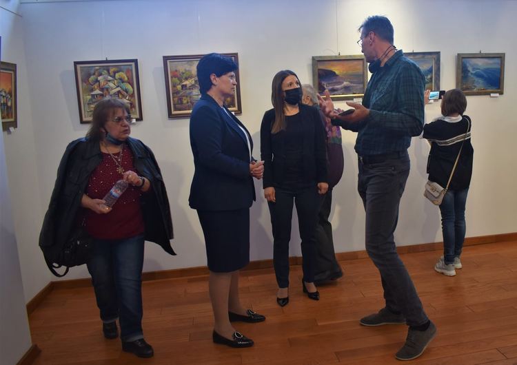 Хасковските художници подредиха изложба за Деня на Харманли