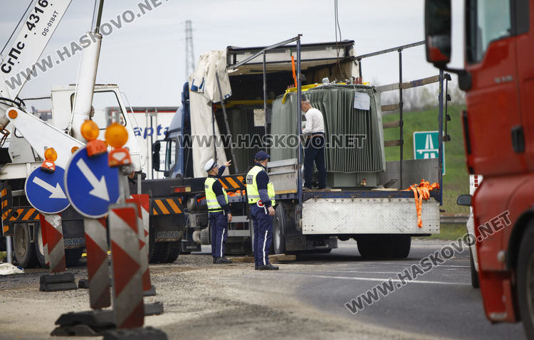 Тир катастрофира и временно затвори магистрала „Марица“