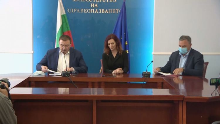 Здравните власти обявиха мерките за Цветница и Великден. Разхлабване от 24 април