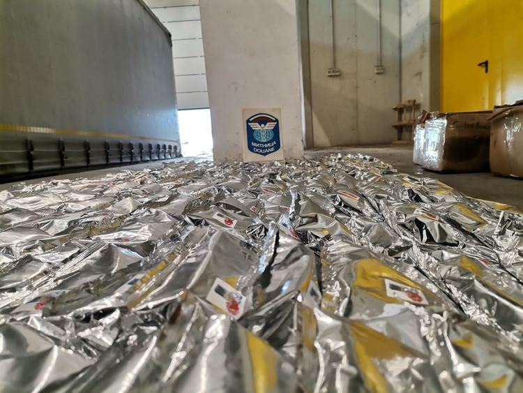 Спипаха мъж с паста за наргиле за 56 375 лева