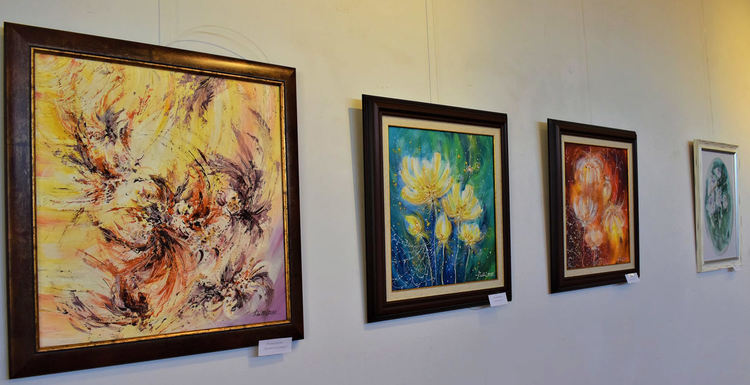 Хасковските художници подредиха изложба за Деня на Харманли