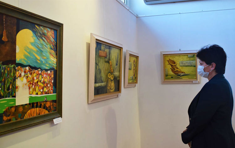 Хасковските художници подредиха изложба за Деня на Харманли