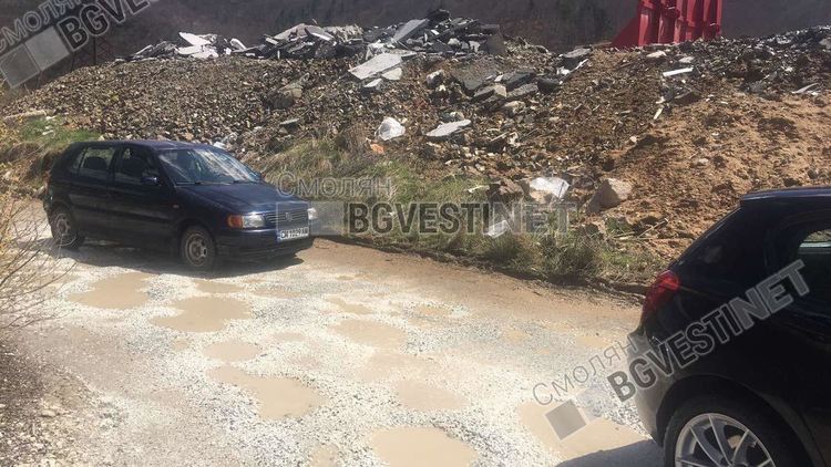 Продължава шофьорската мъка по обхода в Устово, пуснаха пак един рейс