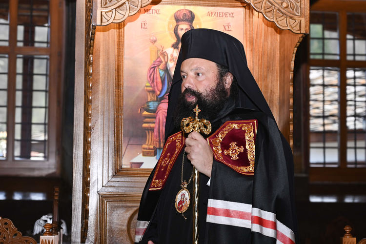 В храм &bdquo;Св. Неделя&ldquo; започна четенето на Последованието на Жениха