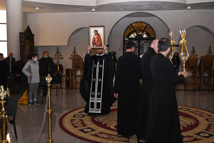 Втората вечер на Последованието на Жениха бе в храм „Св. Висарион Смоленски“