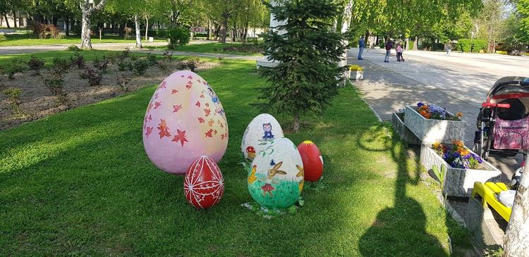 С все по-богата великденска украса ни радва Общината