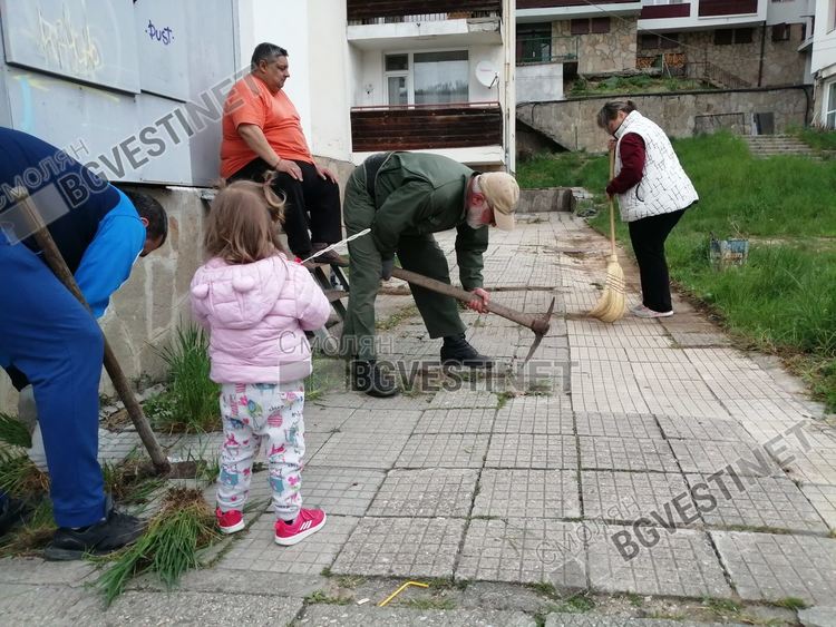 Живеещите в блок 45 в новия център на Смолян дават добър пример