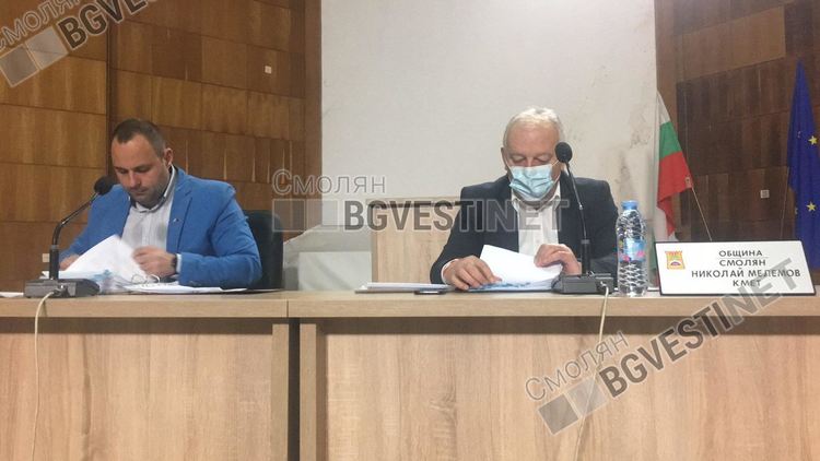 Заседанието на Общинския съвет в Смолян започна с клетва на нов съветник