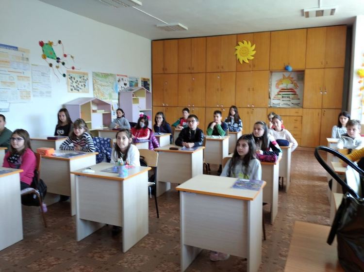 Психолози към децата: „Положителната промяна ще ви направи успешни, сплотени, сигурни и значими“