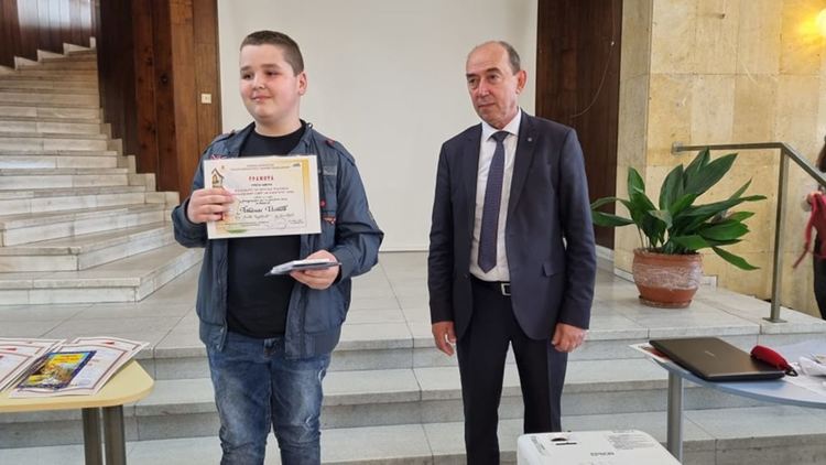 Обявиха победителите в конкурса "Вълшебният свят на книгите"