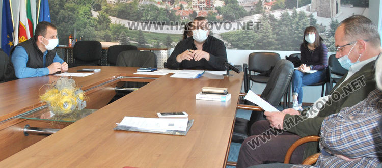 Собственикът на игрищата на „Ямача“ иска 100 евро на квадрат, започват преговори за цената