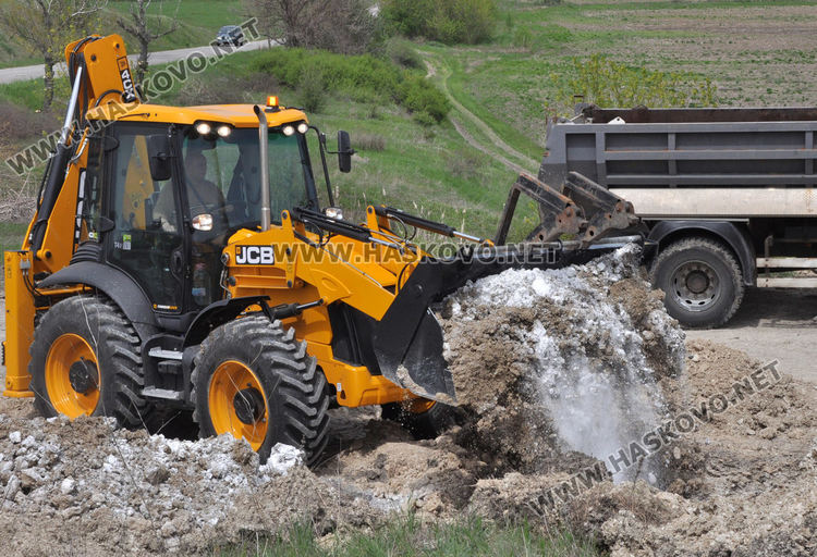 Изровиха загробените с Инфлуенца кокошки край Малево