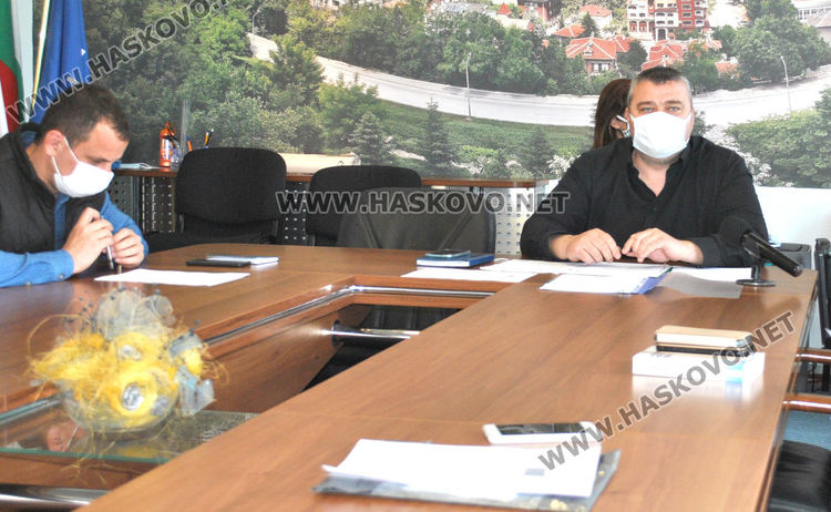 Собственикът на игрищата на „Ямача“ иска 100 евро на квадрат, започват преговори за цената