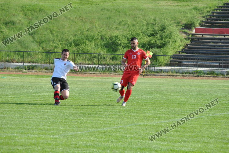 Без голове в мача между „Хасково” и „Карнобат”