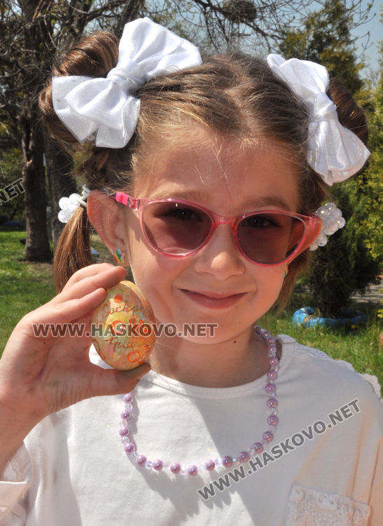 Конкурс за най-красиво яйце и флашмоб в училището в Конуш