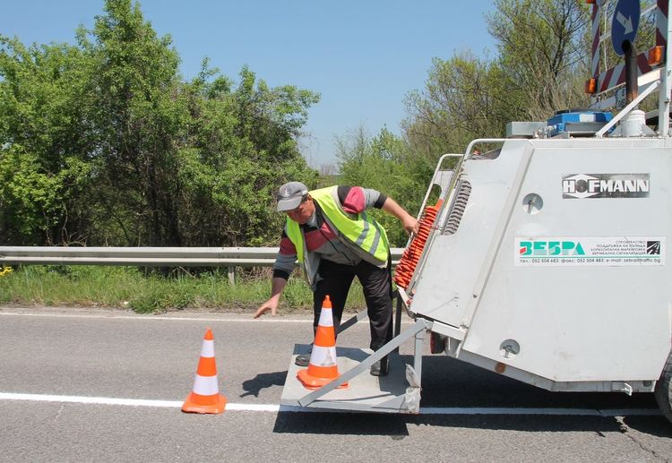 Полагат маркировка по пътя Хасково – Харманли – Свиленград