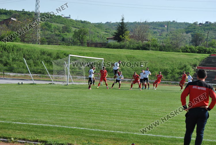 Без голове в мача между „Хасково” и „Карнобат”