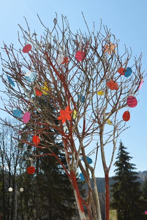 Читалището в Момчиловци първенец по великденска украса