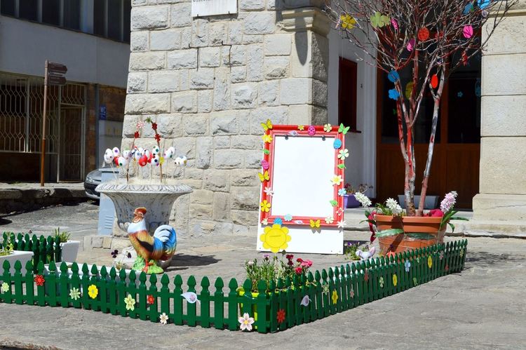 Читалището в Момчиловци първенец по великденска украса