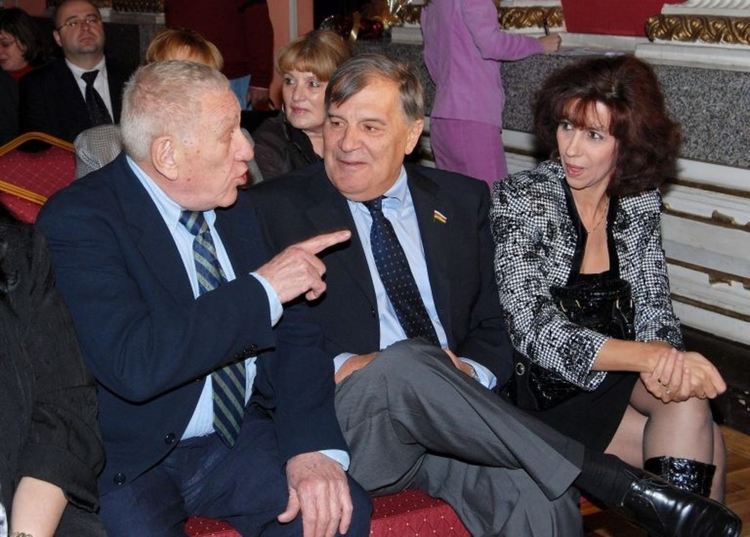 Телевизиите, преди и след Славков