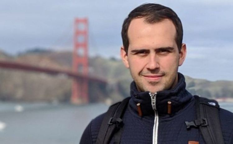 Не били компютри, а компоти. Набеденото за бос момче осмя ГЕРБ