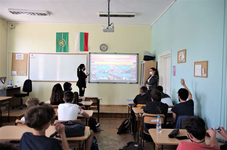 Вазовци отбелязаха в аванс Деня на Европа