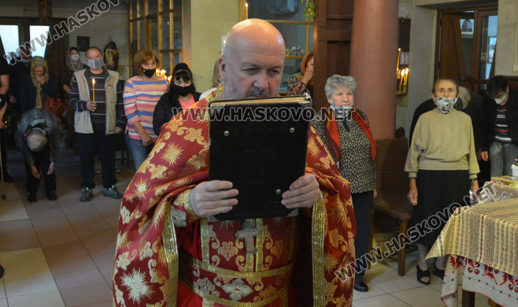 Тържествена литургия в „Свети Георги”, предстои ремонт на църквата