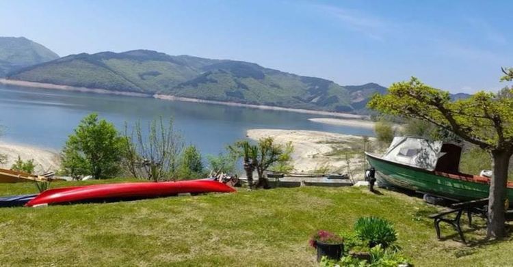 Кърджалийци се организират във Фейсбук за почистване на брега на яз.”Кърджали”, акцията е в неделя