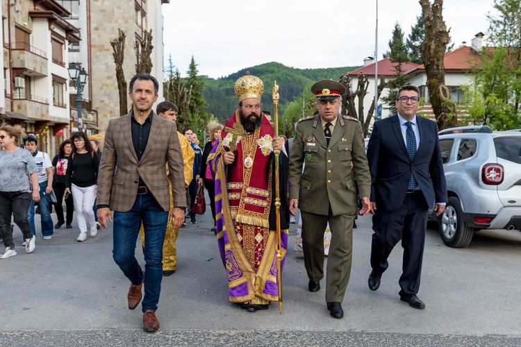 Президентът Петър Стоянов уважи празника на църквата в Златоград