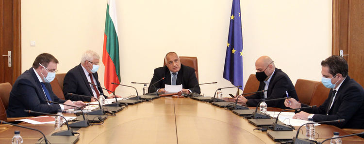 Зелените коридори да продължават да действат, разпореди Борисов