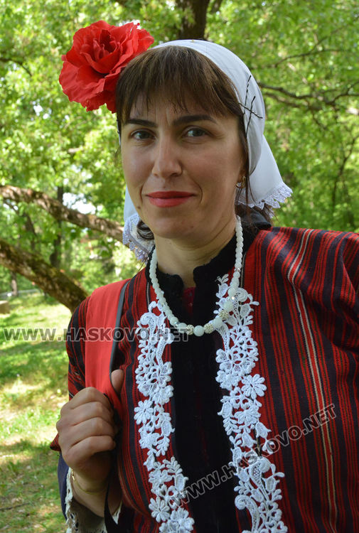 Самодейци показаха красотата на българския фолклор в „Пеени хора от Хасковския край“