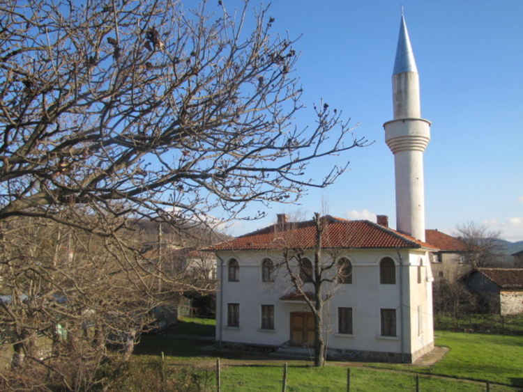 Съветниците на ГЕРБ в Крумовград направиха дарение на джамия за Рамазан Байрама