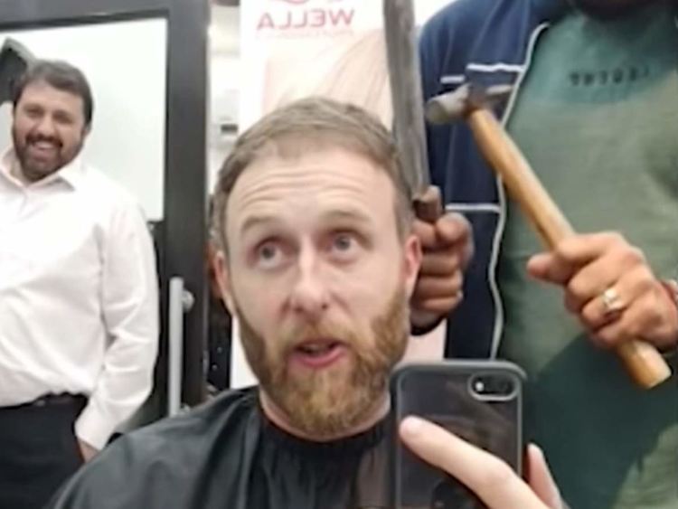 Екстремни фризури със сатър или горелка