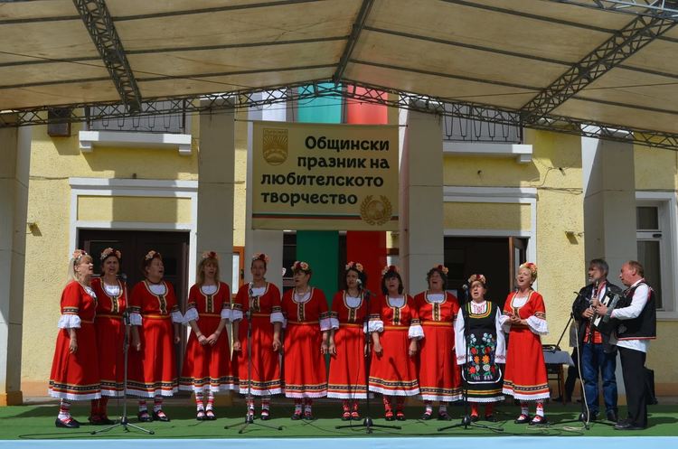 Над 130 самодейци се изявиха в Прегледа на любителското творчество