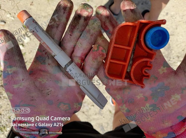 Доброволци почистиха брега на яз.”Кърджали” при зоната за отдих „Главатарци” след призив в социалните мрежи