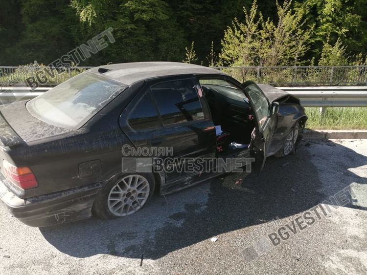 Двама пострадаха леко при катастрофата на околовръстното