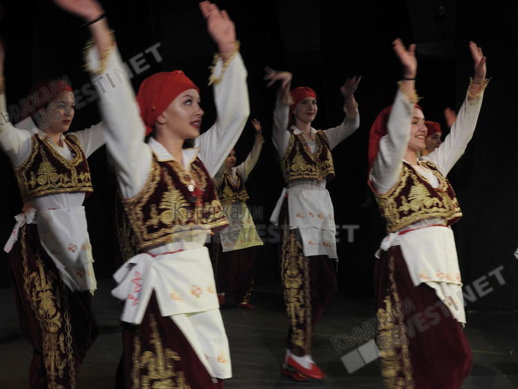 С празничен концерт читалище „Юмер Лютви” отбеляза настъпващия Рамазан Байрам