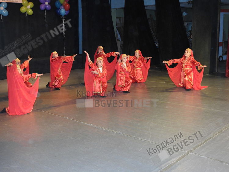 С празничен концерт читалище „Юмер Лютви” отбеляза настъпващия Рамазан Байрам