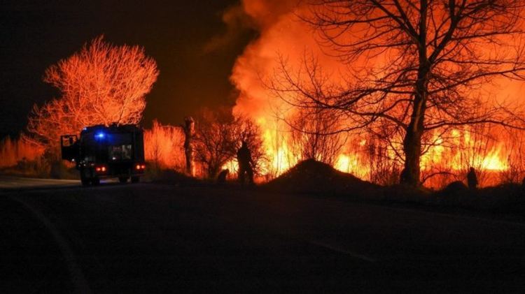 Горя необитаема постройка в Длъгнево