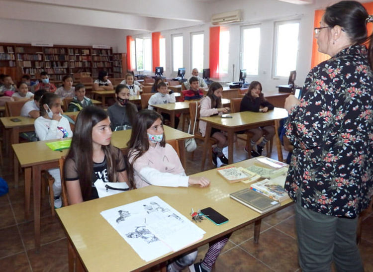 По случай патронния си празник Алековци се срещнаха с Бай Ганьо в градската библиотека