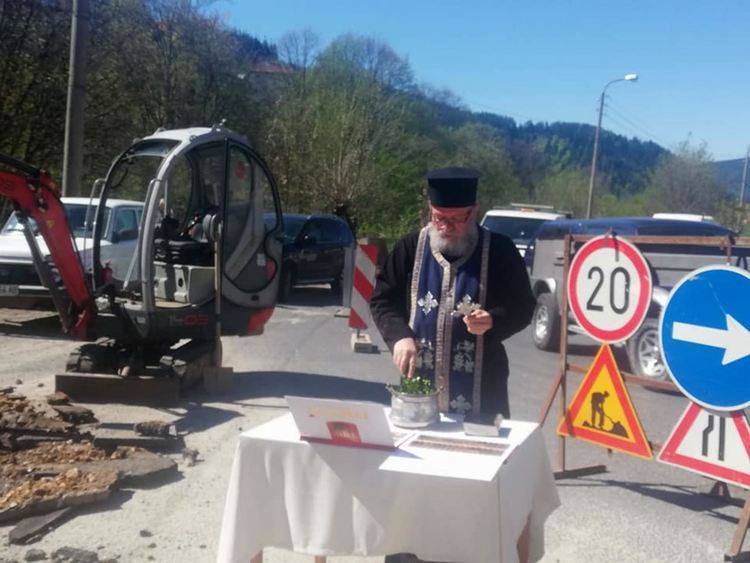 Стартира строителството на 40 метра подпорна стена в Момчиловци