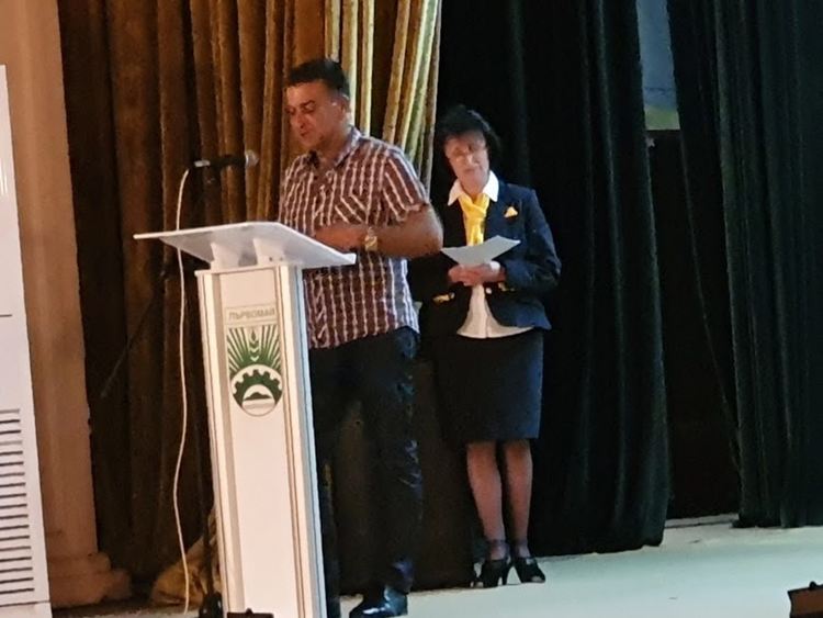 В читалището направиха премиера на "Поклон на тебе, дом "Будилник"