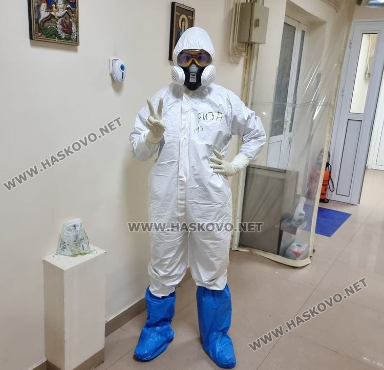 Сестра Риза след нощно дежурство на професионалния си празник: Когато чуеш добра дума, се чувстваш значим