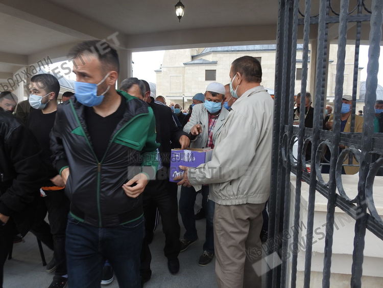 Рамазан Байрам е, новата джамия на Кърджали отвори врати за богомолци
